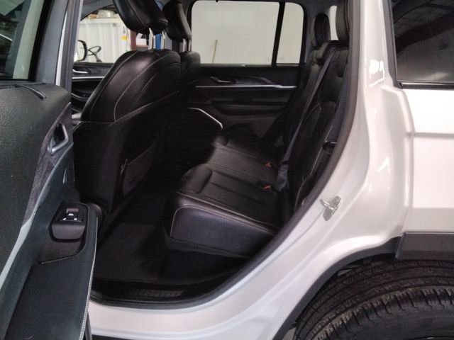Used 2023 Jeep Grand Cherokee Limited w/ Luxury Tech Group II AWD/4WD image 10