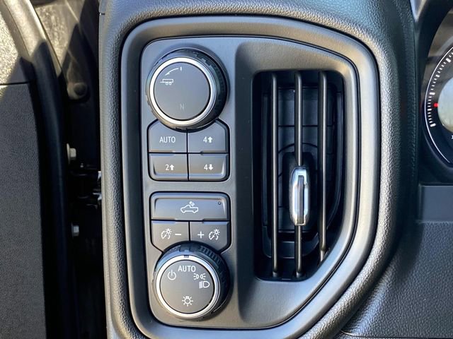 Used 2021 Chevrolet Silverado 1500 Custom Trail Boss w/ Midnight Edition AWD/4WD image 20