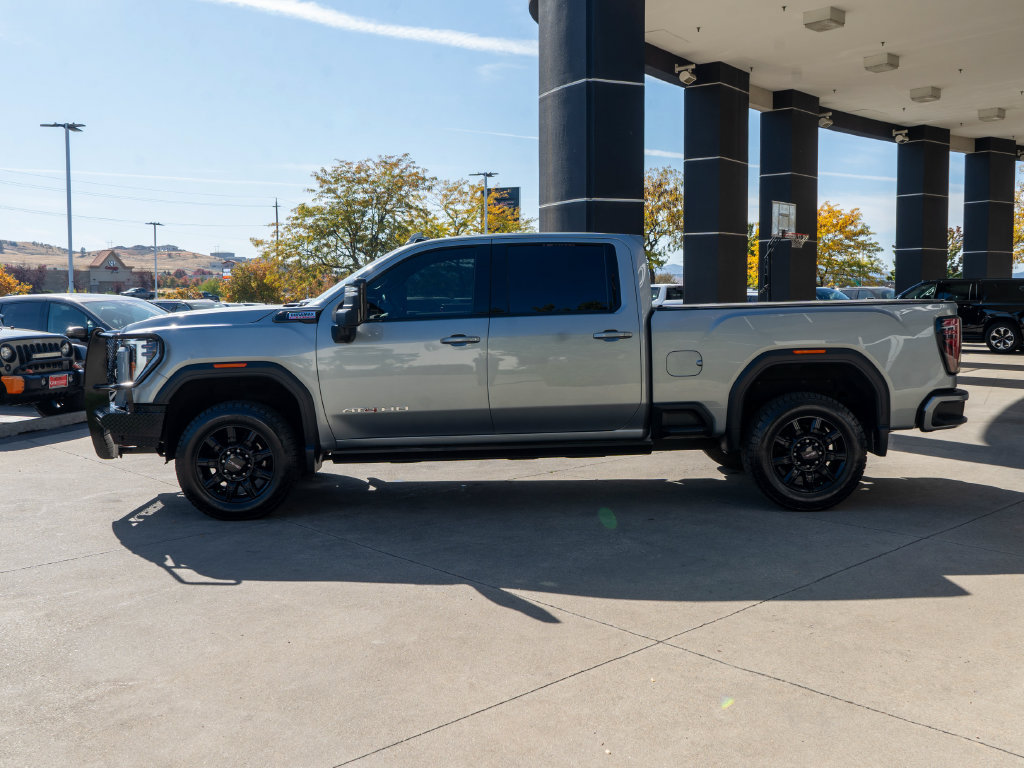 Used 2024 GMC Sierra 2500 AT4 w/ AT4 Premium Plus Package AWD/4WD image 4