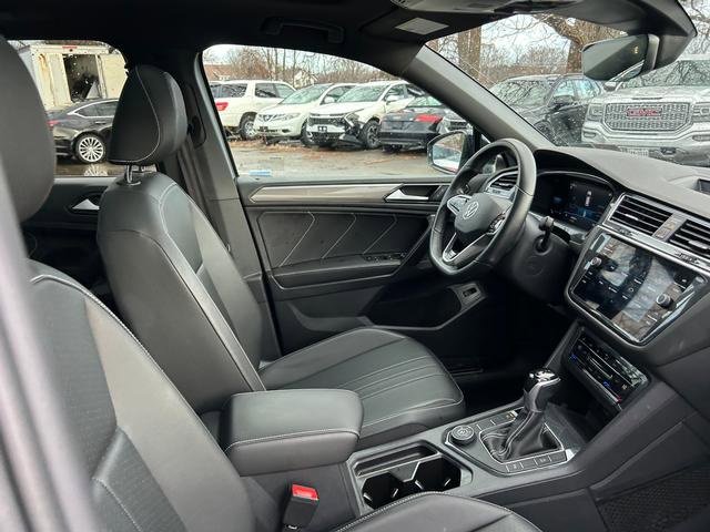 Used 2022 Volkswagen Tiguan SE R-Line image 26
