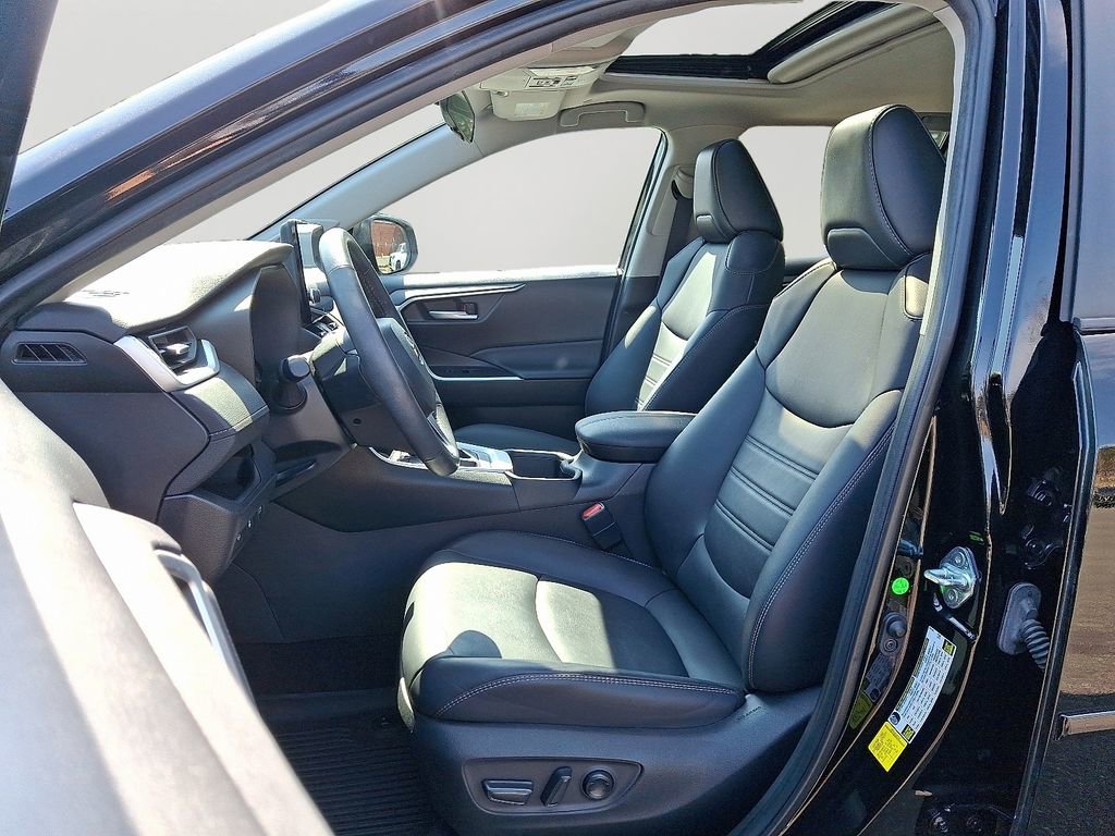 Used 2023 Toyota RAV4 XLE Premium AWD/4WD image 14