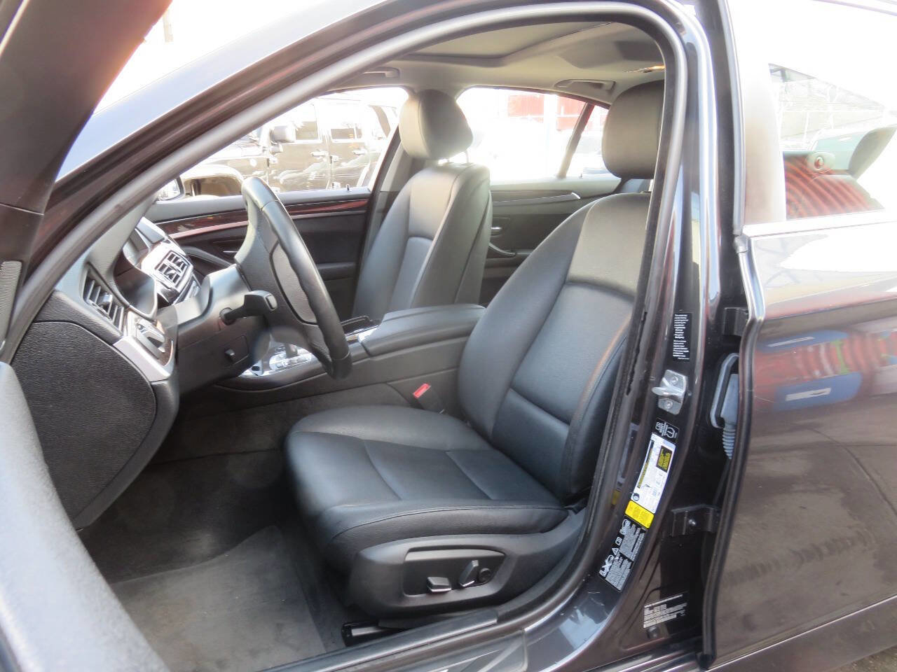Used 2014 BMW 528i xDrive Sedan AWD/4WD image 10