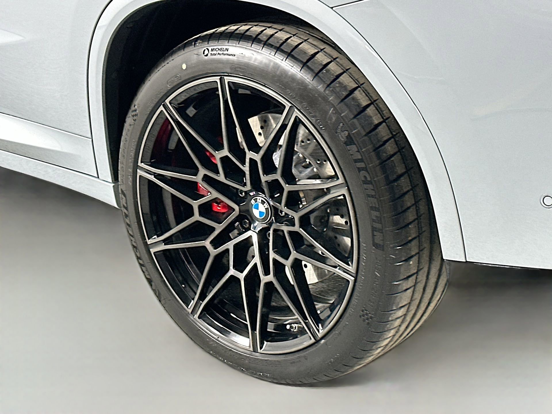 Used 2025 BMW X4 M Base w/ Competition Package image 21