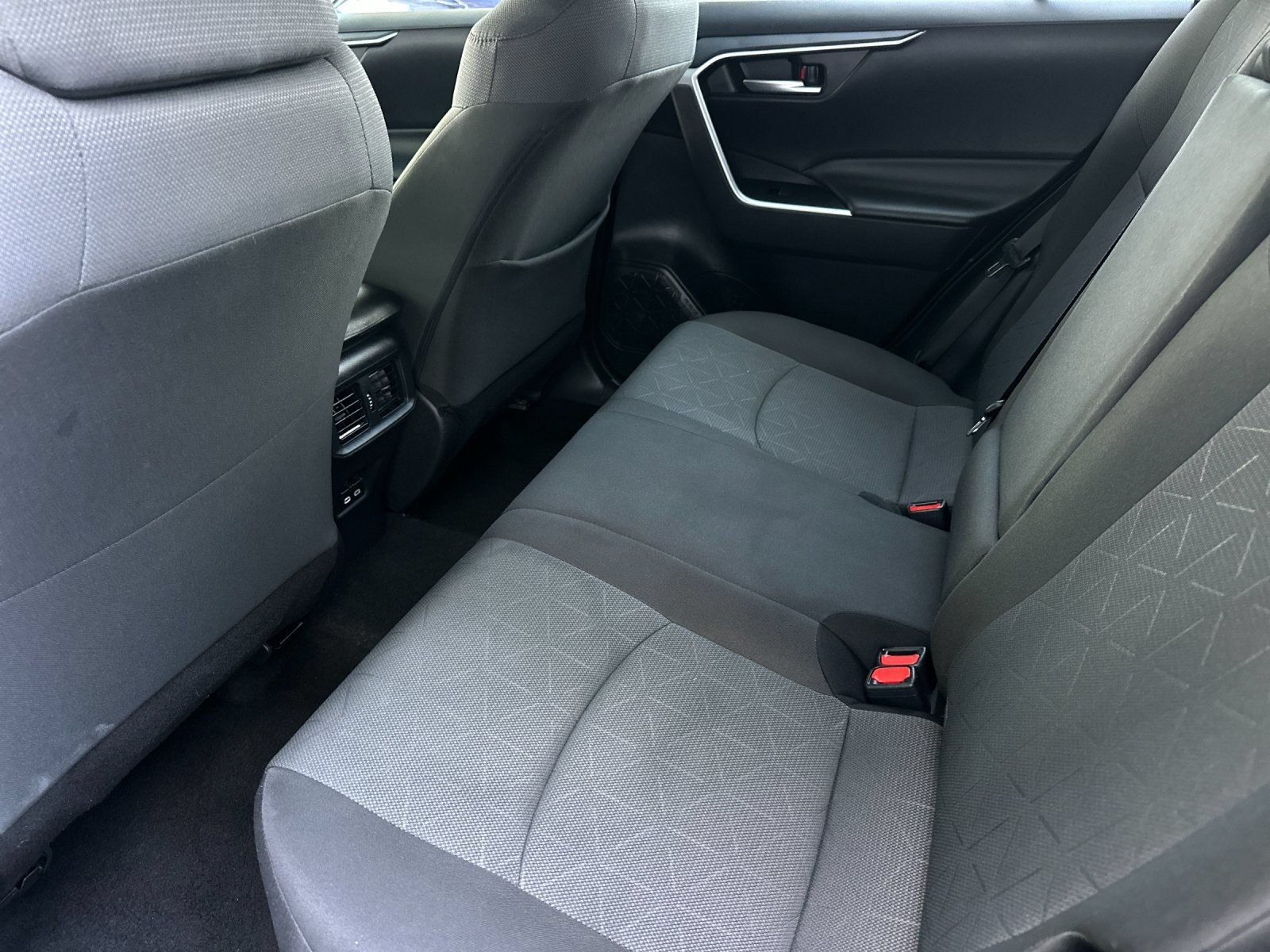 Used 2024 Toyota RAV4 XLE FWD image 11