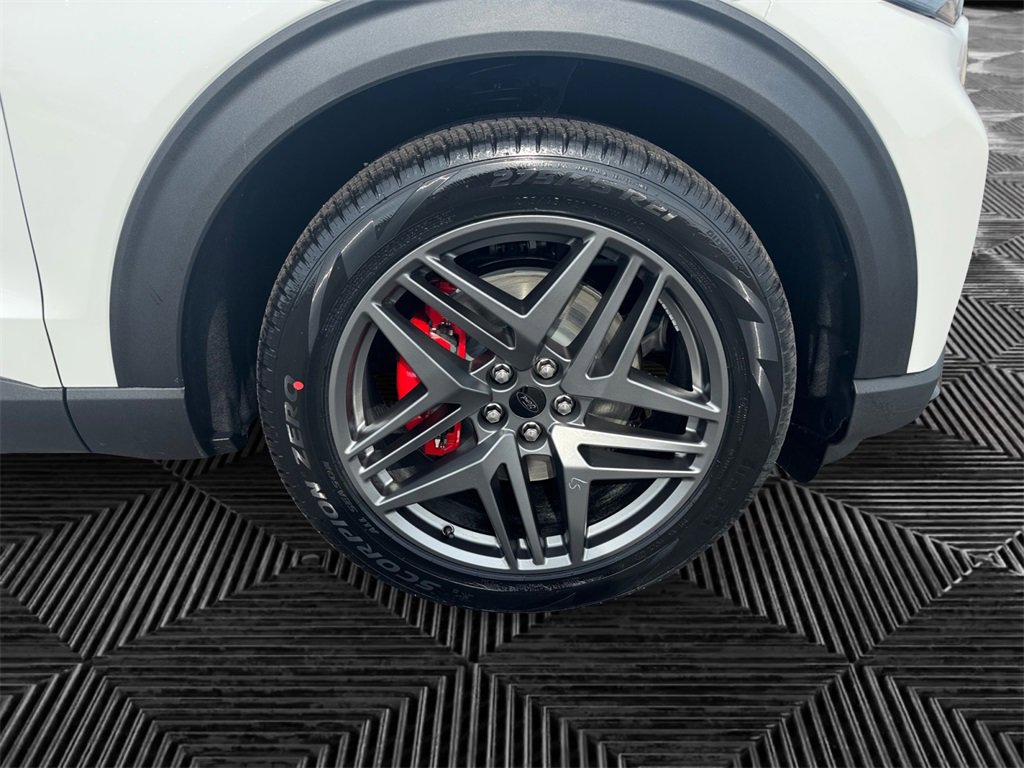New 2026 Ford Explorer ST image 9