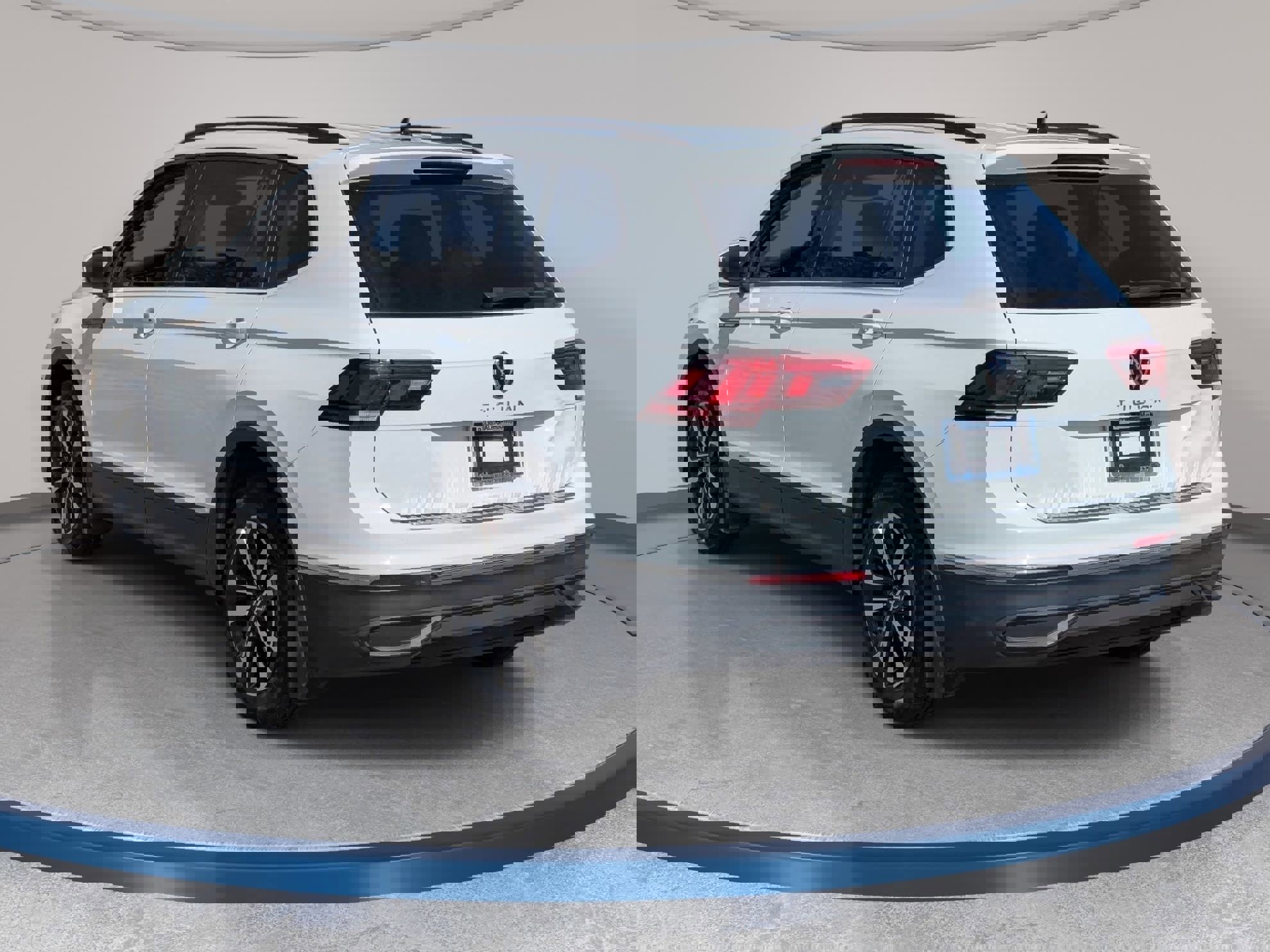 Used 2023 Volkswagen Tiguan S image 8