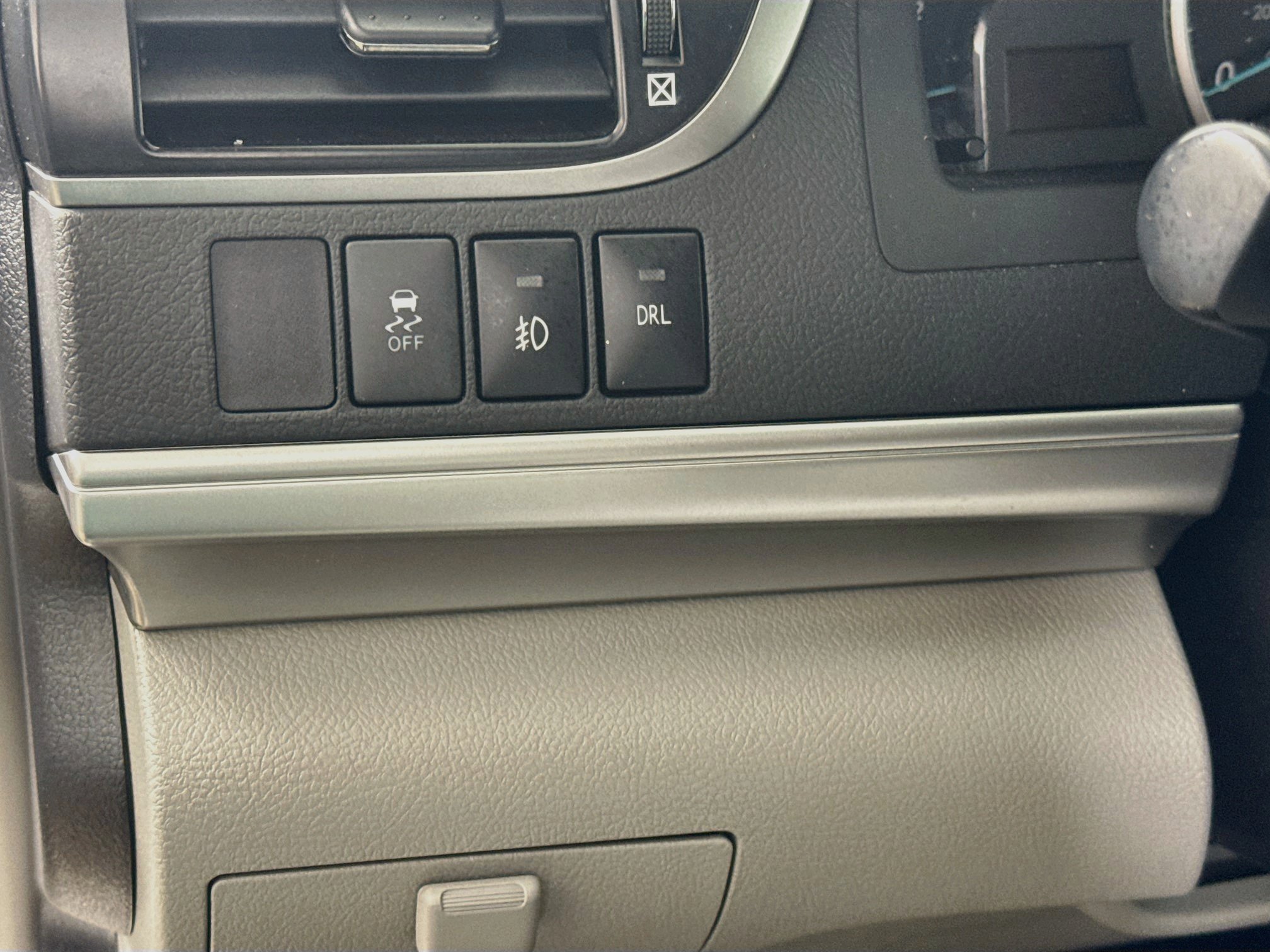 Used 2013 Toyota Camry LE FWD image 10
