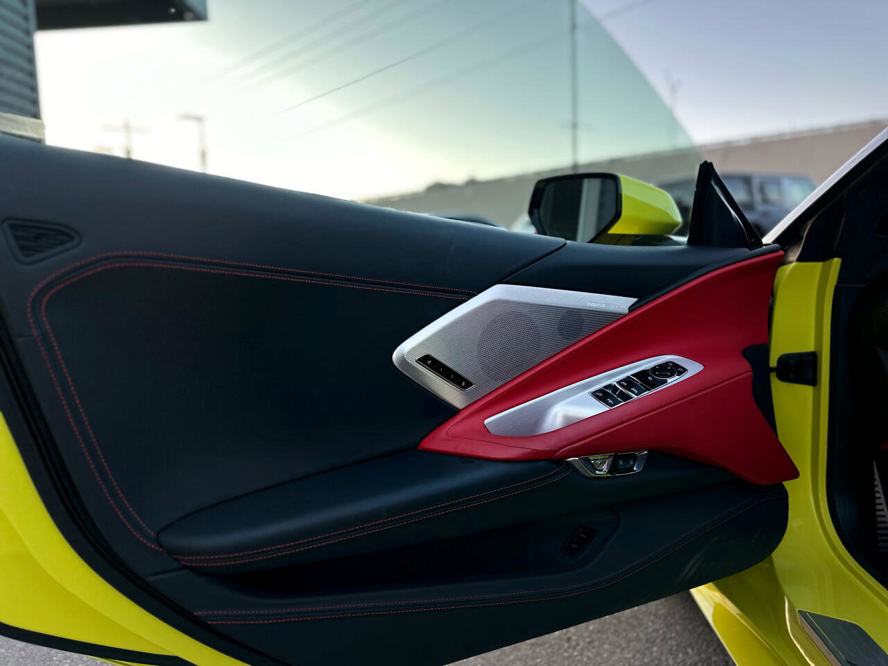 Used 2023 Chevrolet Corvette Stingray Premium Conv w/ Z51 Performance Package image 14