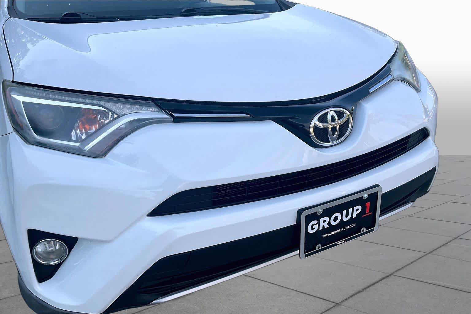 Used 2016 Toyota RAV4 XLE AWD/4WD image 29
