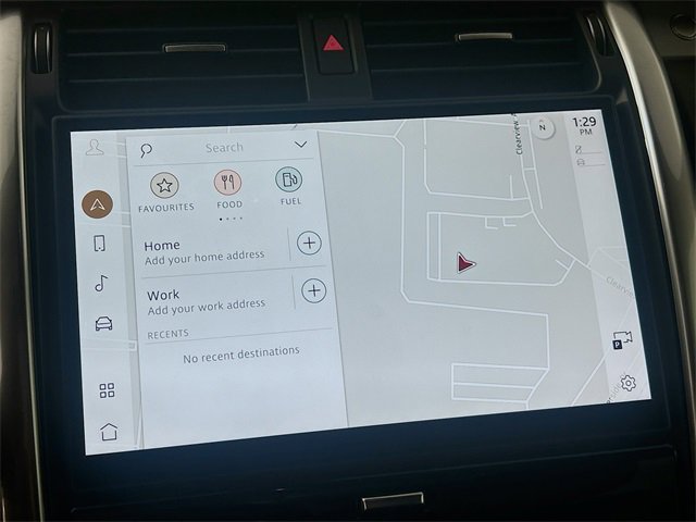 Used 2024 Land Rover Discovery Dynamic SE image 16