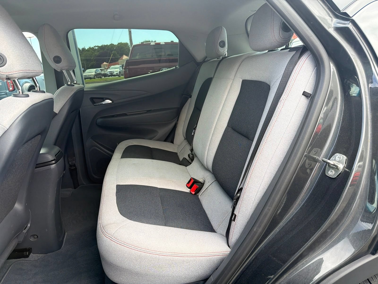 Used 2019 Chevrolet Bolt LT FWD image 28