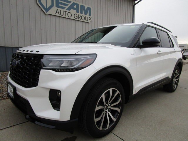 Used 2025 Ford Explorer ST-Line AWD/4WD image 1