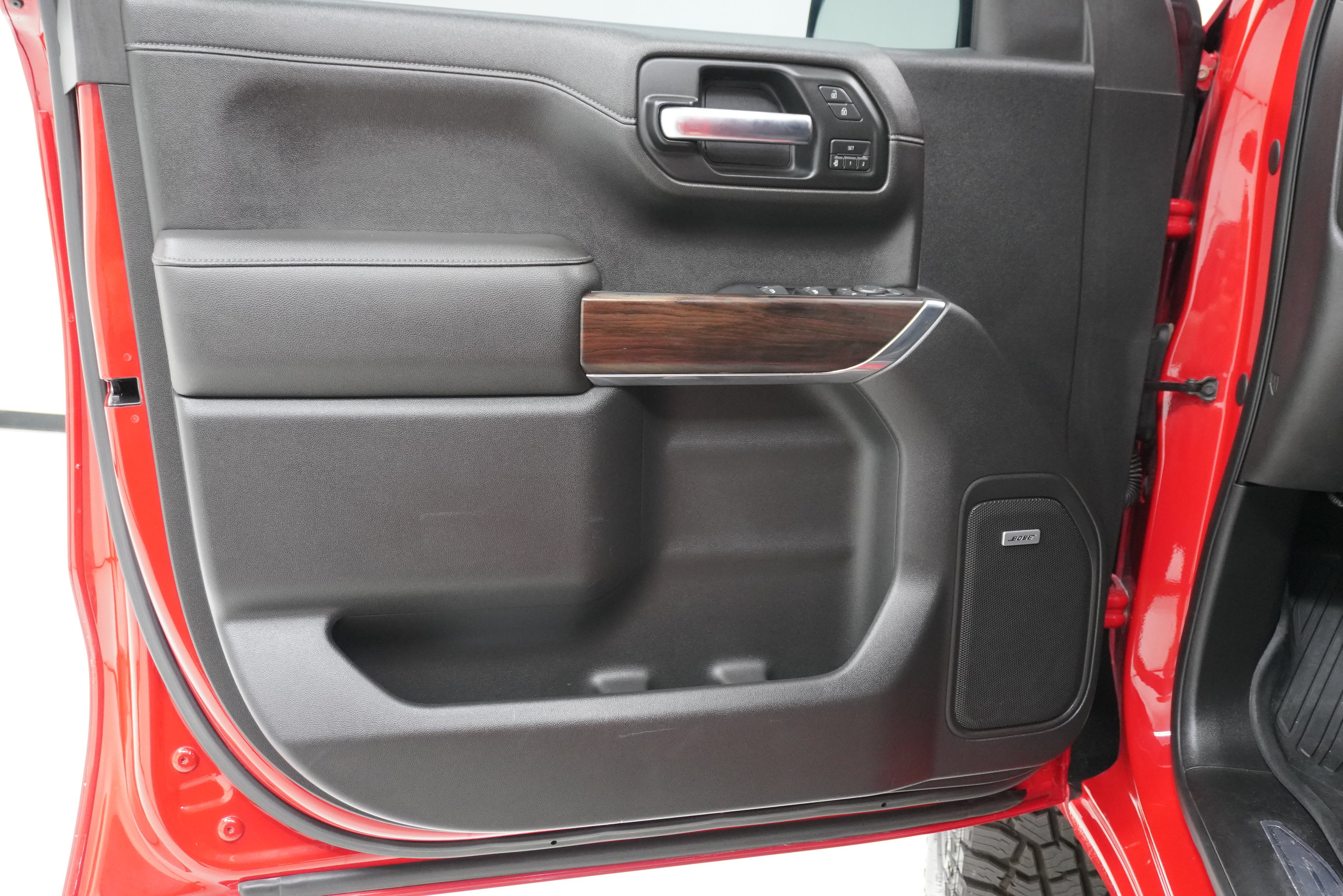Used 2019 GMC Sierra 1500 SLT AWD/4WD image 16