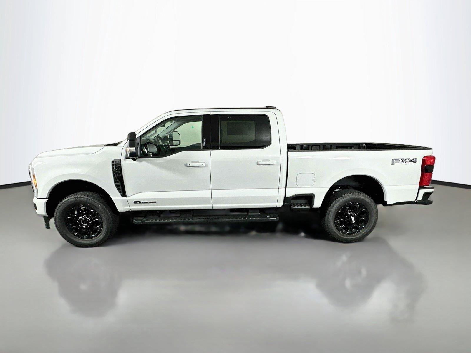 New 2026 Ford F250 Lariat w/ Black Appearance Package AWD/4WD image 8