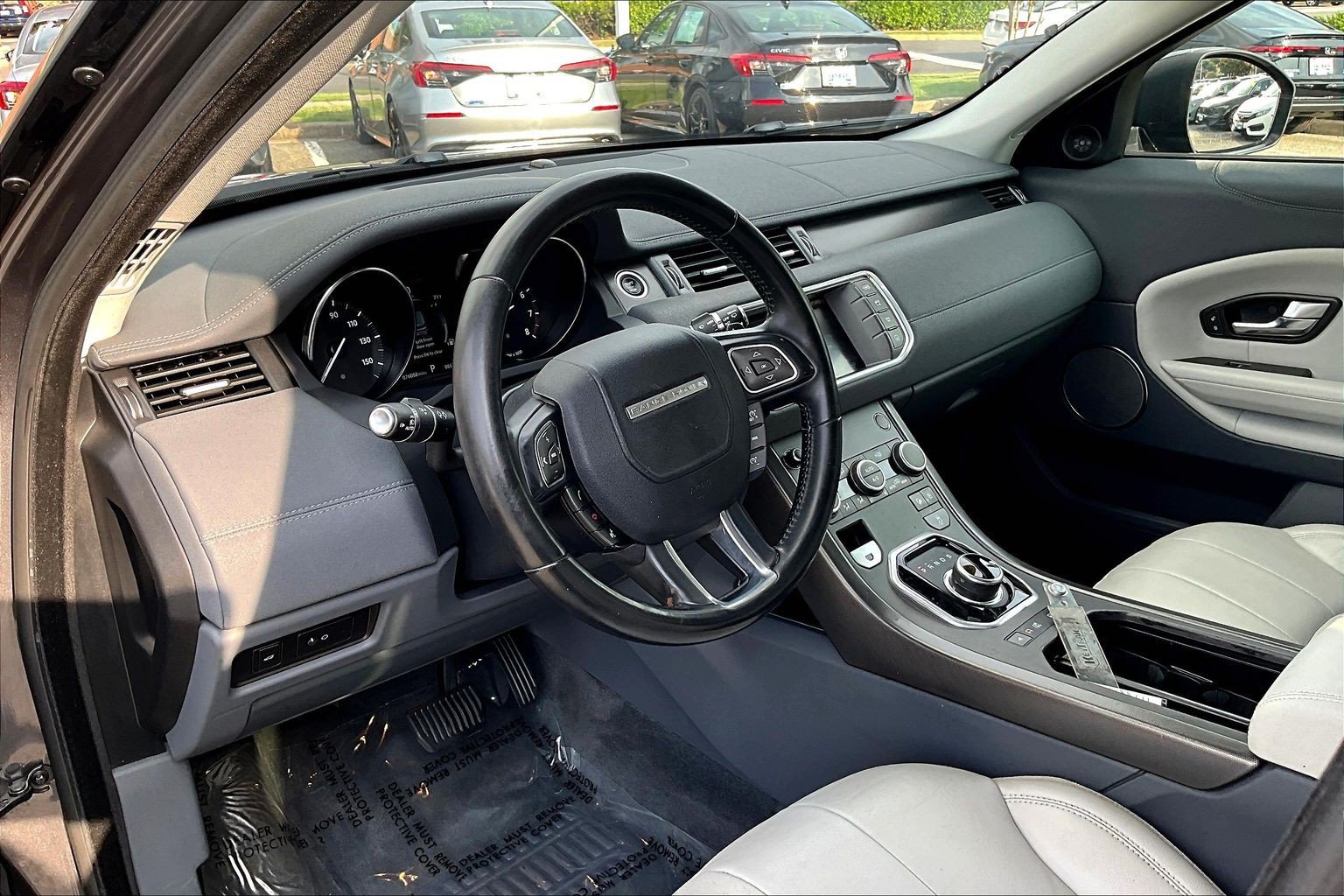 Used 2019 Land Rover Range Rover Evoque SE AWD/4WD image 13