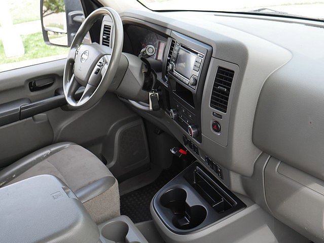 Used 2018 Nissan NV 2500 SV image 31