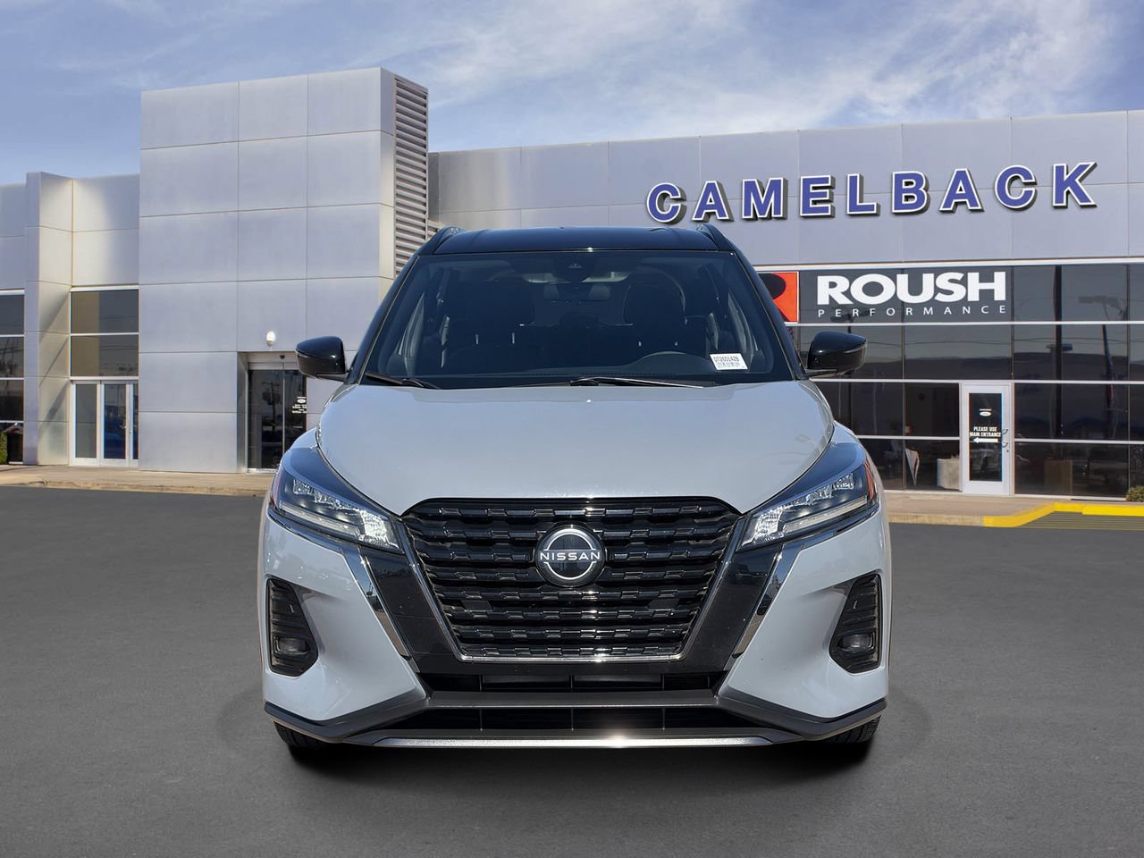 Used 2022 Nissan Kicks SR FWD image 8
