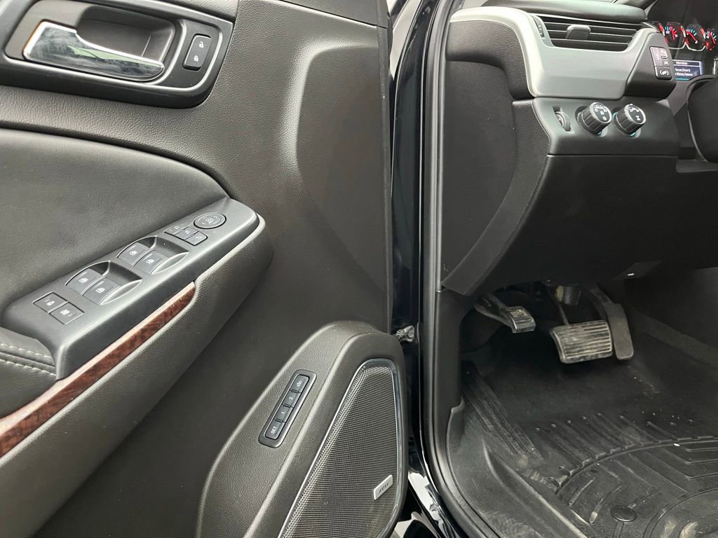 Used 2017 GMC Yukon SLT image 28