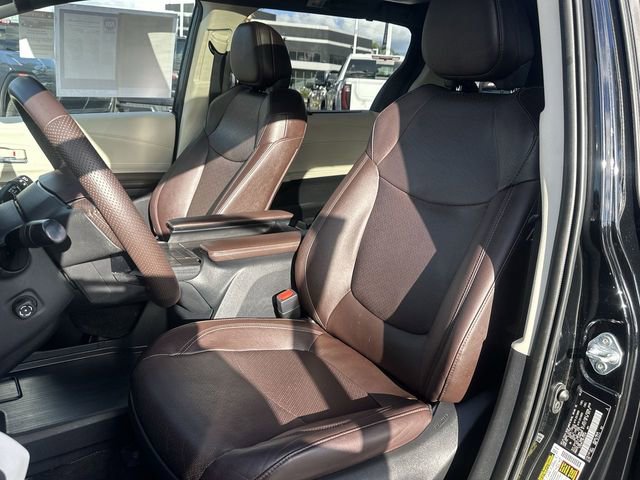 Used 2022 Toyota Sienna Platinum image 20