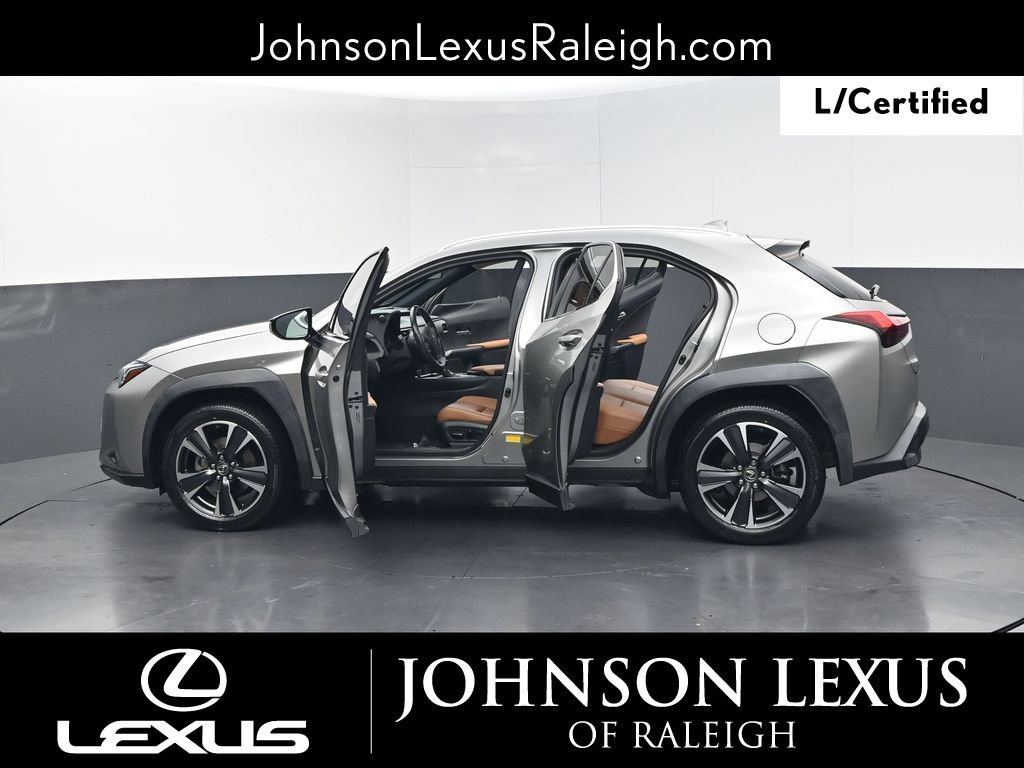 Certified 2021 Lexus UX 200 w/ Accessory Package (Z2) FWD image 35