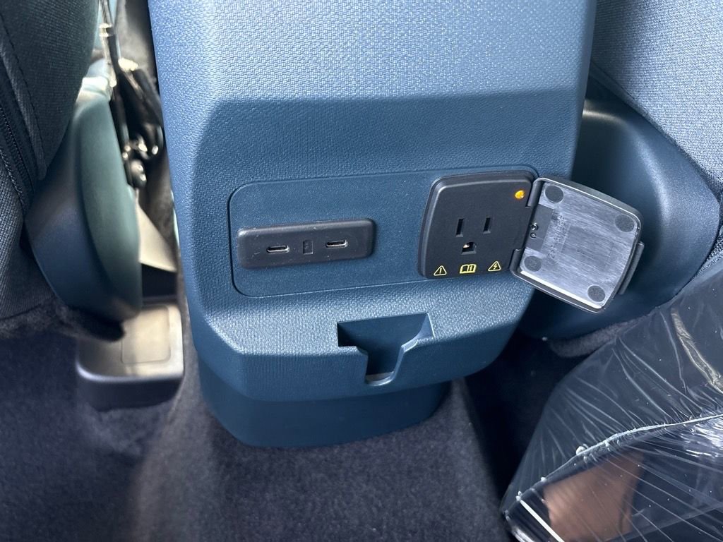 New 2025 Ford Maverick XLT w/ XLT Luxury Package image 11