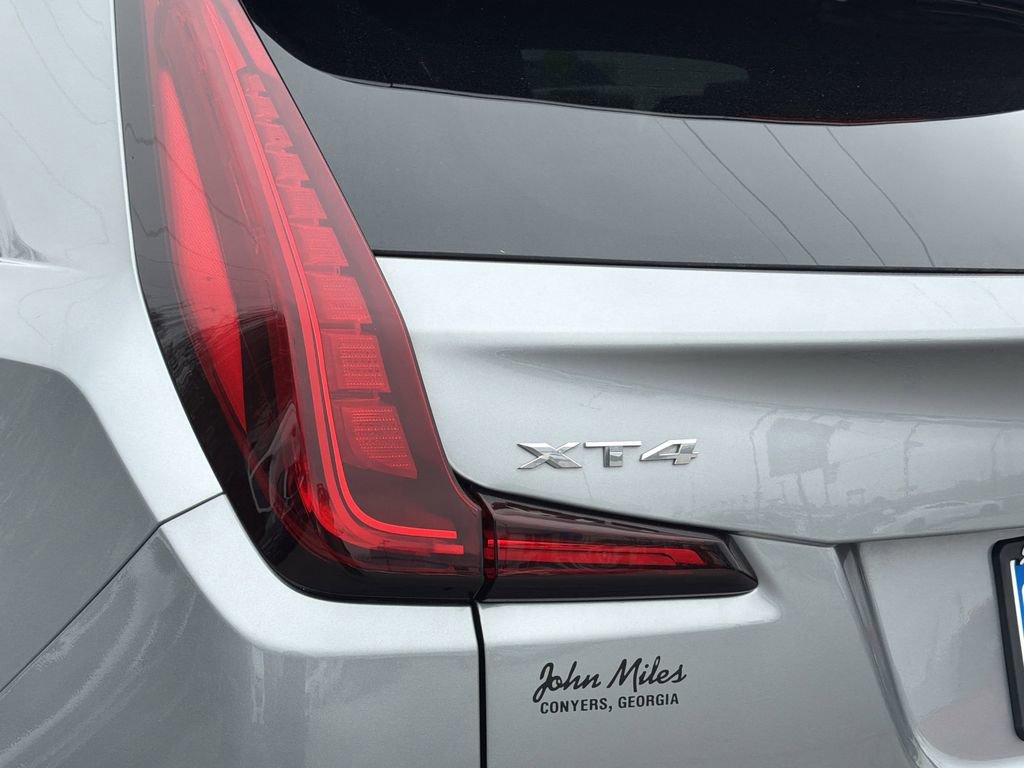 Used 2025 Cadillac XT4 Premium Luxury image 6