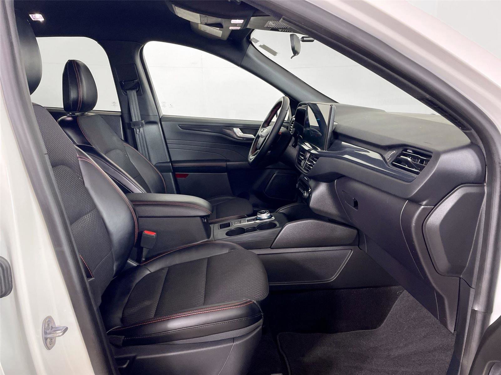 Used 2024 Ford Escape ST-Line Select w/ Tech Pack #1 image 27