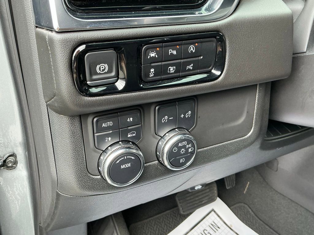 Used 2025 GMC Yukon Denali image 25