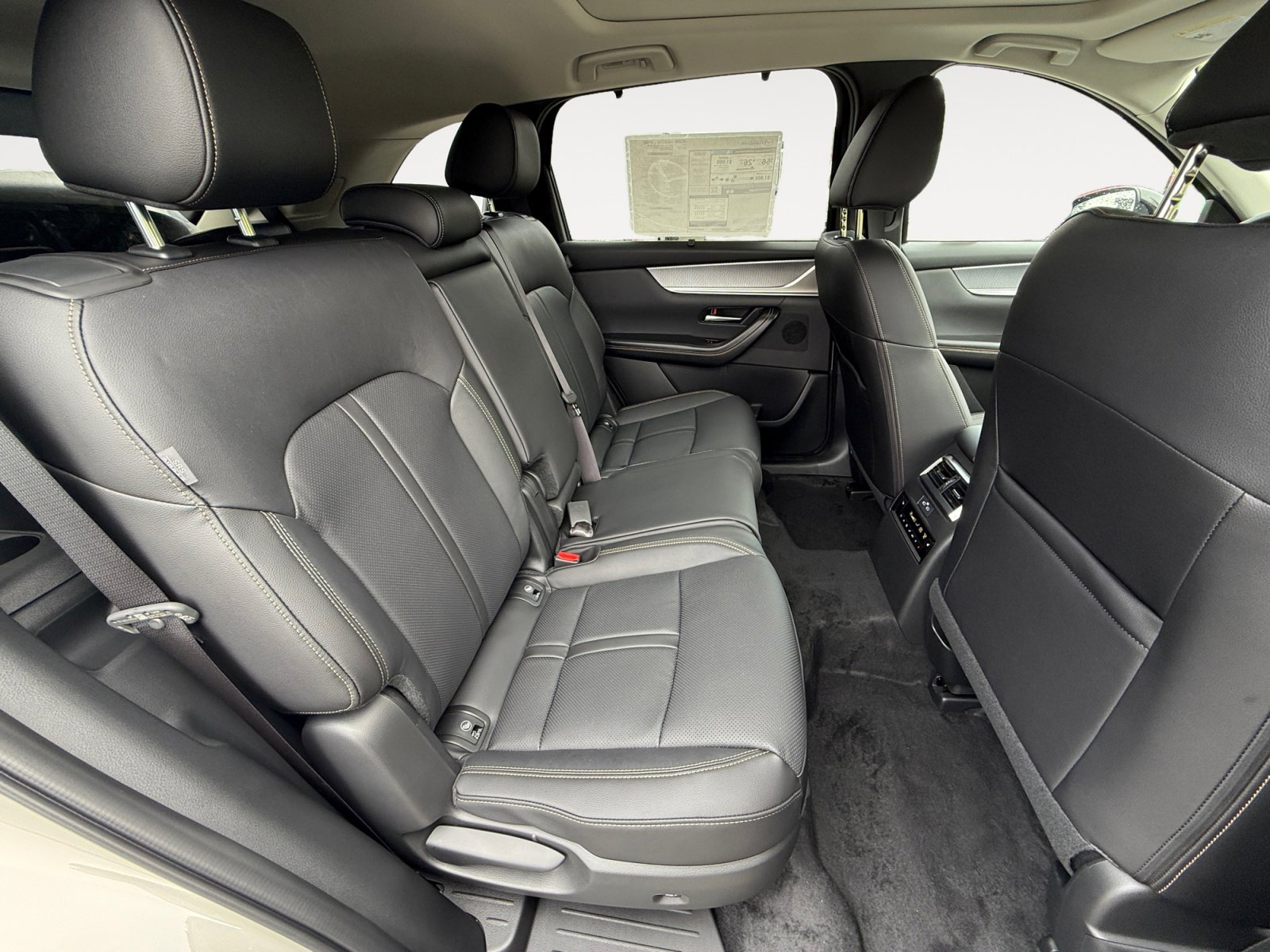 New 2026 MAZDA CX-90 Plug-In Hybrid w/Premium Sport image 18