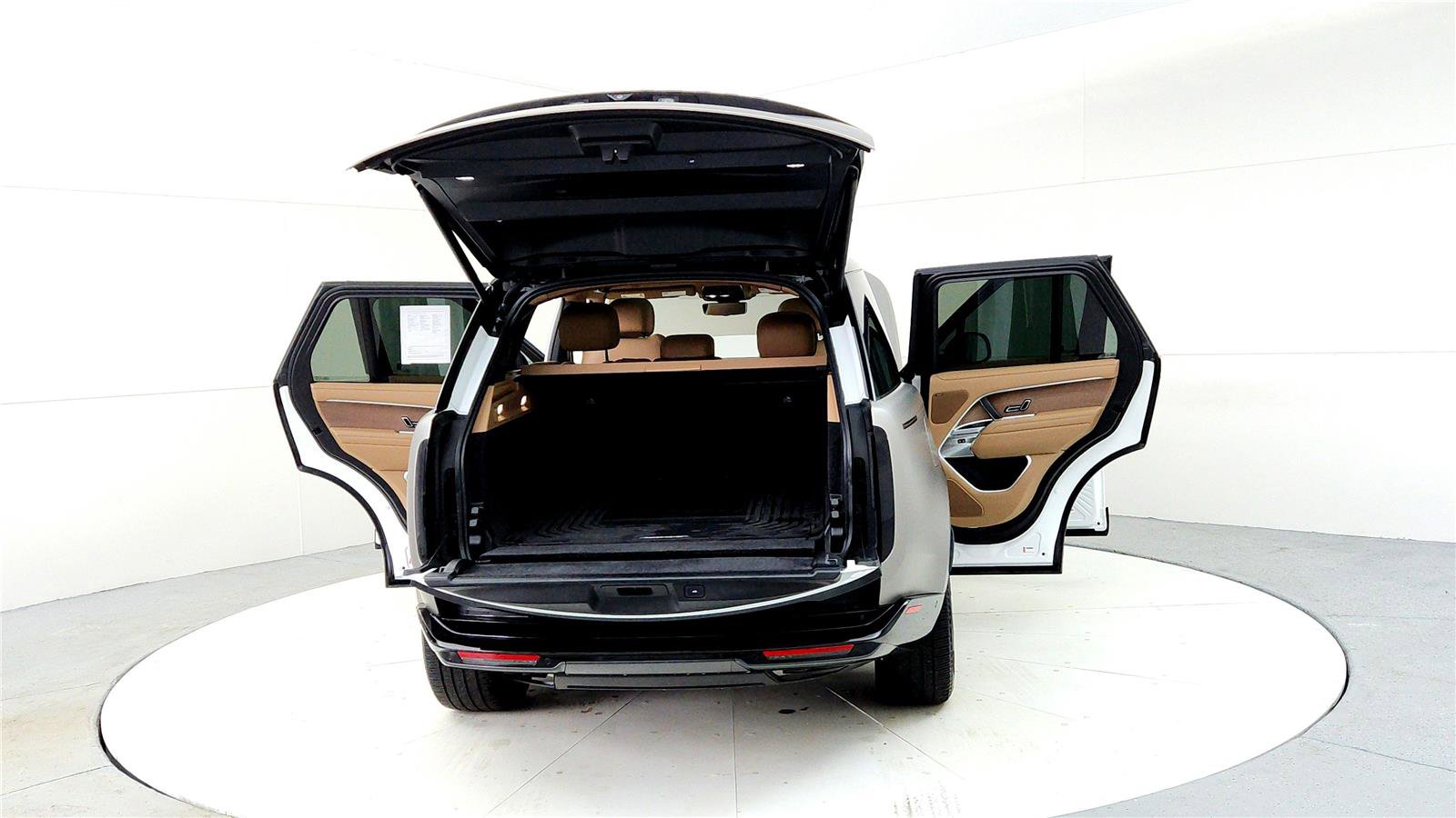 Used 2023 Land Rover Range Rover SE image 11