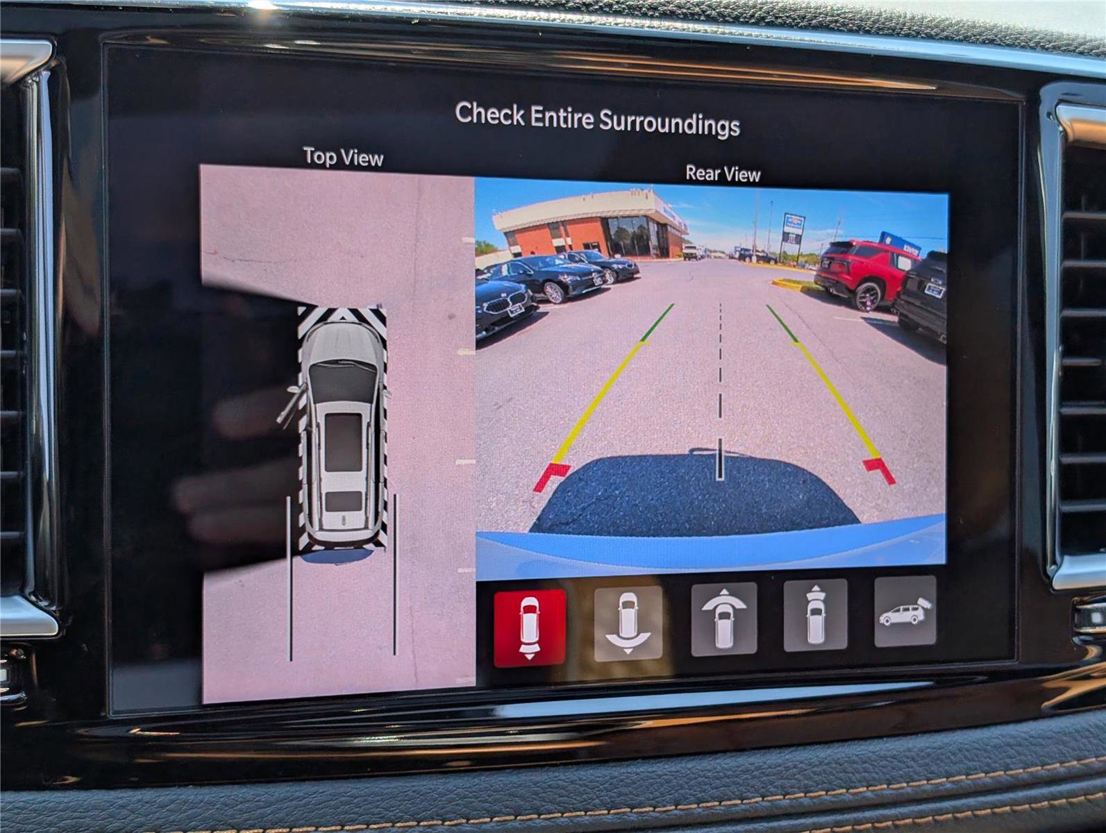 Used 2021 Chrysler Pacifica Pinnacle AWD/4WD image 37