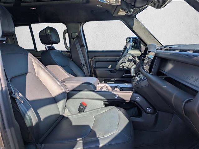 Certified 2025 Land Rover Defender 110 X AWD/4WD image 22
