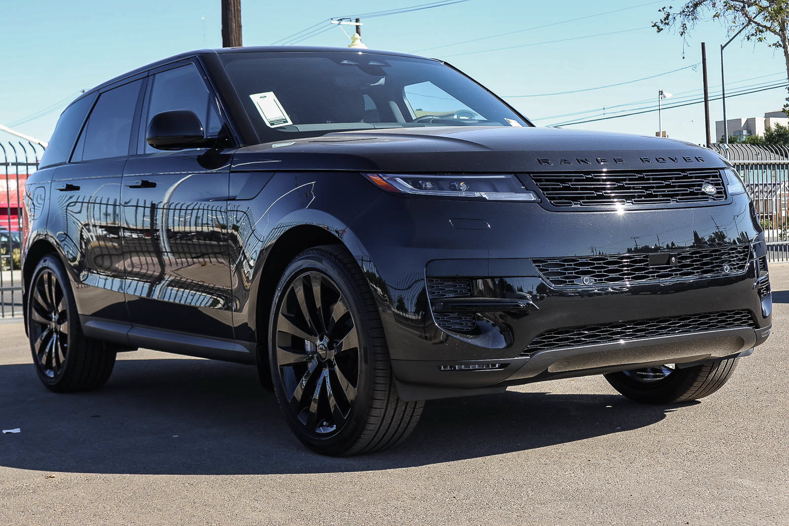 New 2026 Land Rover Range Rover Sport SE AWD/4WD image 3