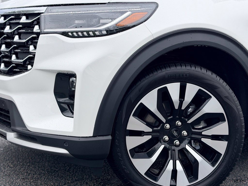 New 2026 Ford Explorer Platinum w/ LUX Leather Package AWD/4WD image 3