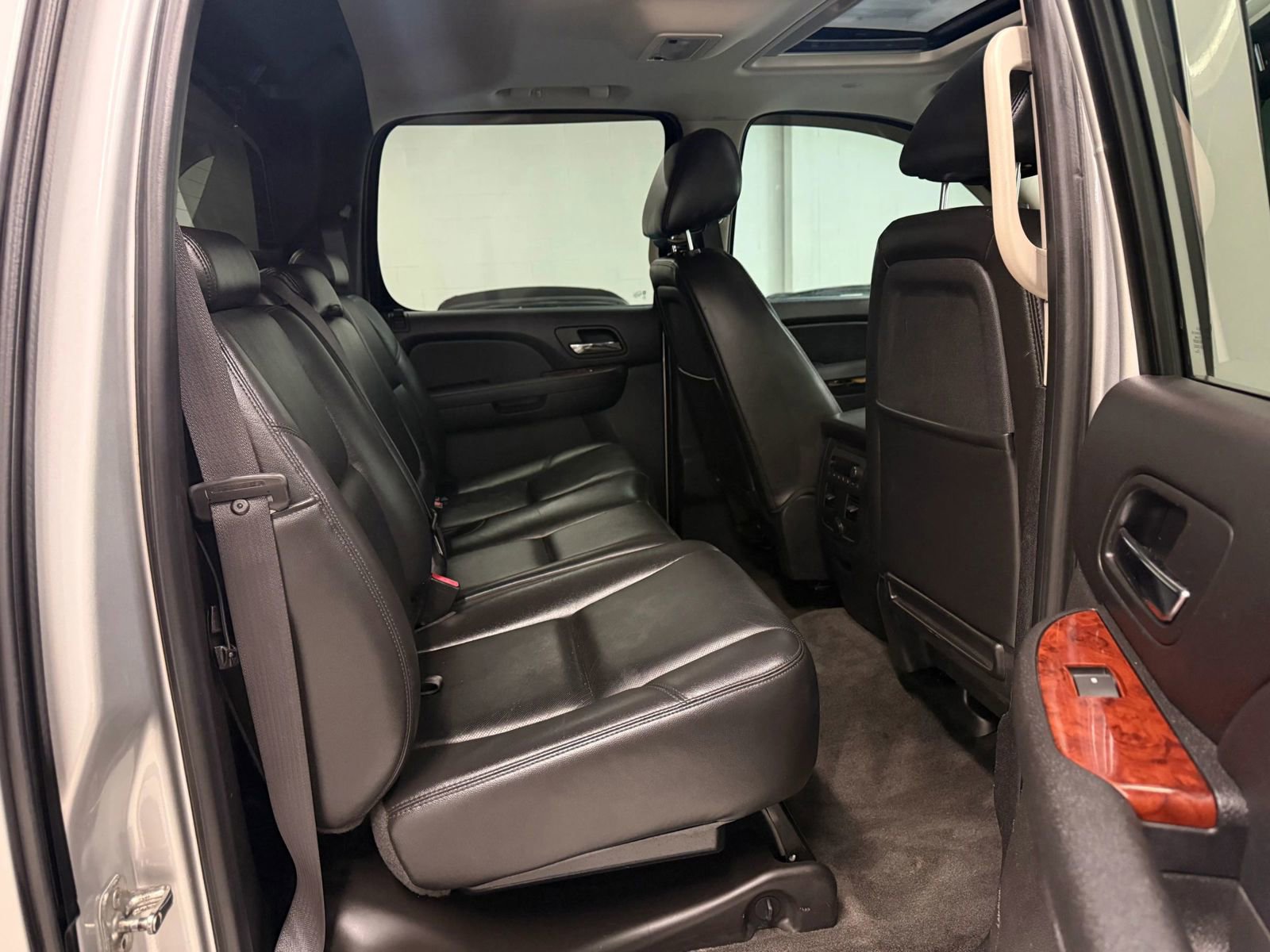 Used 2012 Chevrolet Avalanche LTZ image 21