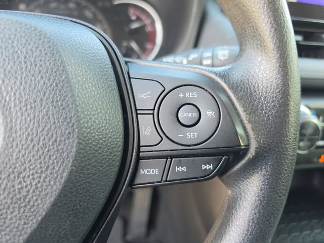 Used 2024 Toyota RAV4 XLE FWD image 22