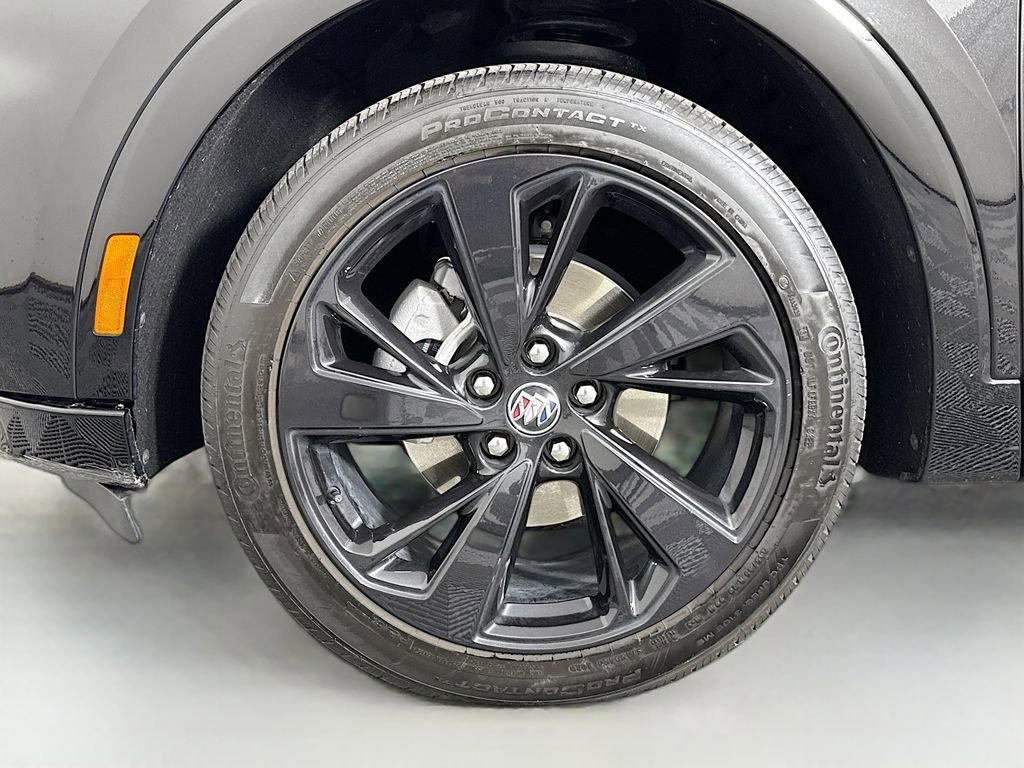 Used 2023 Buick Envision Essence w/ Sport Touring Package image 30