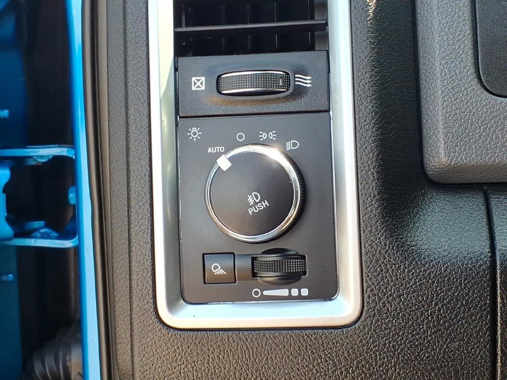 Used 2020 RAM 1500 Warlock AWD/4WD image 16