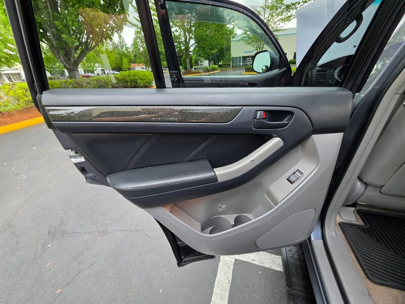 Used 2005 Toyota 4Runner Limited AWD/4WD image 45