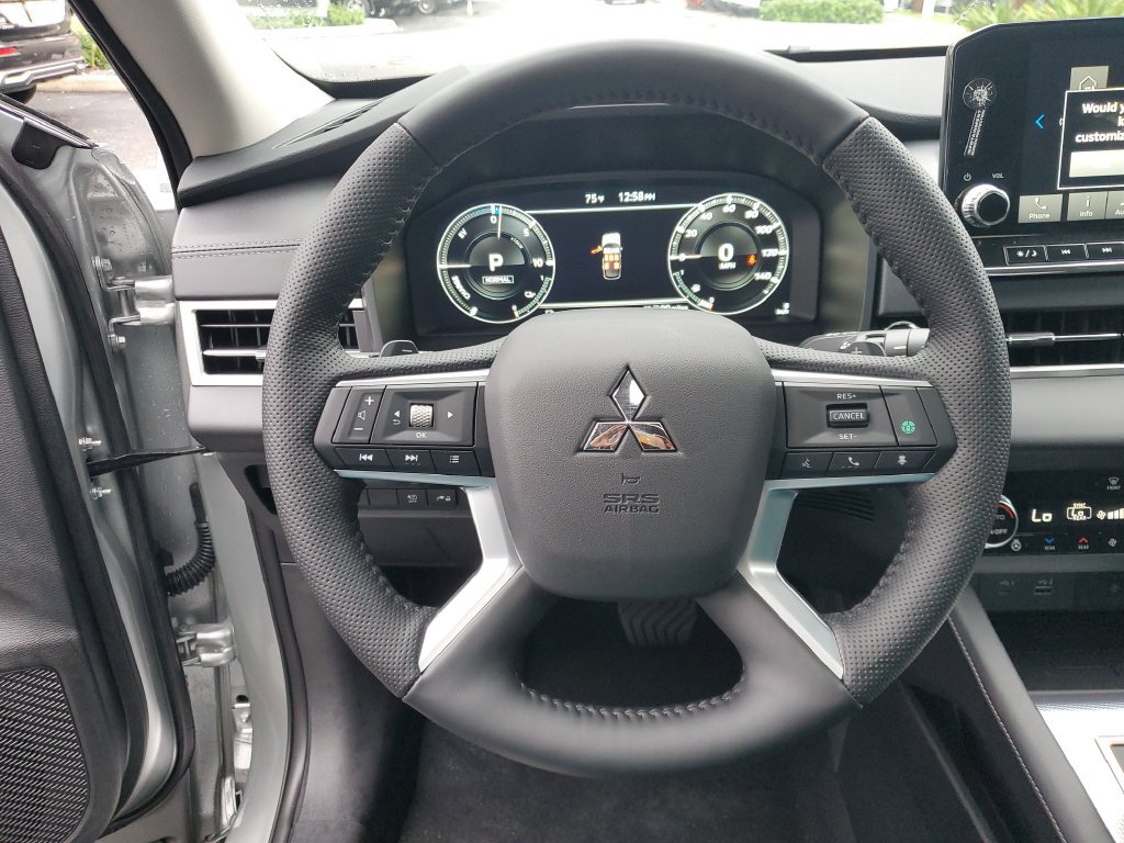 Used 2025 Mitsubishi Outlander SEL AWD/4WD image 19