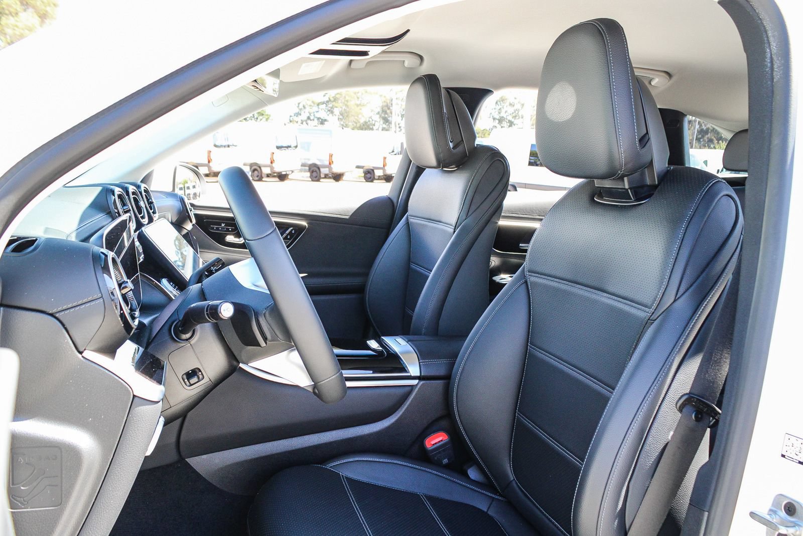 Certified 2024 Mercedes-Benz GLC 300 4MATIC image 19