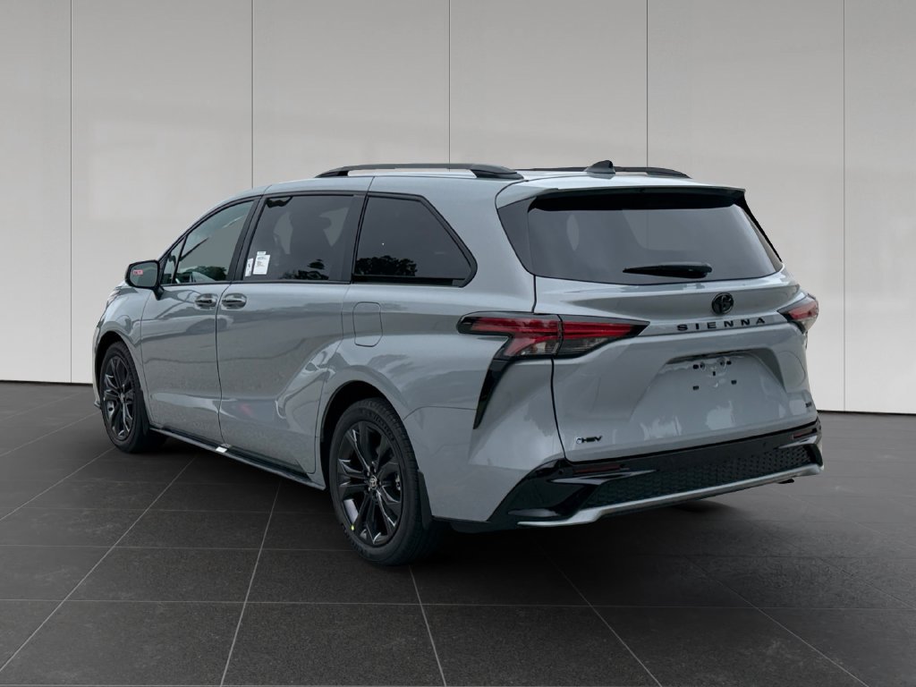New 2026 Toyota Sienna XSE FWD image 3