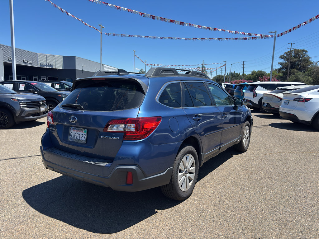 Used 2019 Subaru Outback 2.5i Premium AWD/4WD image 3