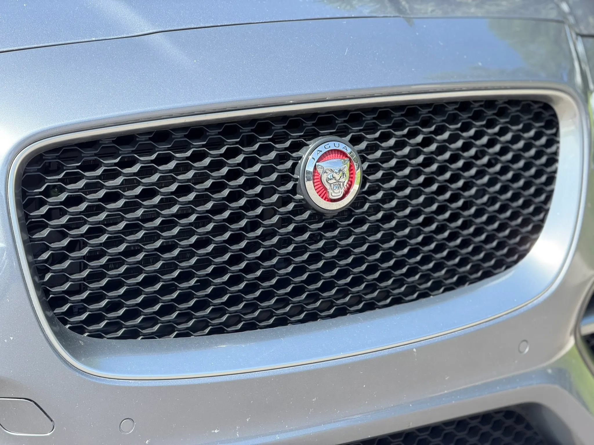 Used 2020 Jaguar F-PACE R-Sport AWD/4WD image 3