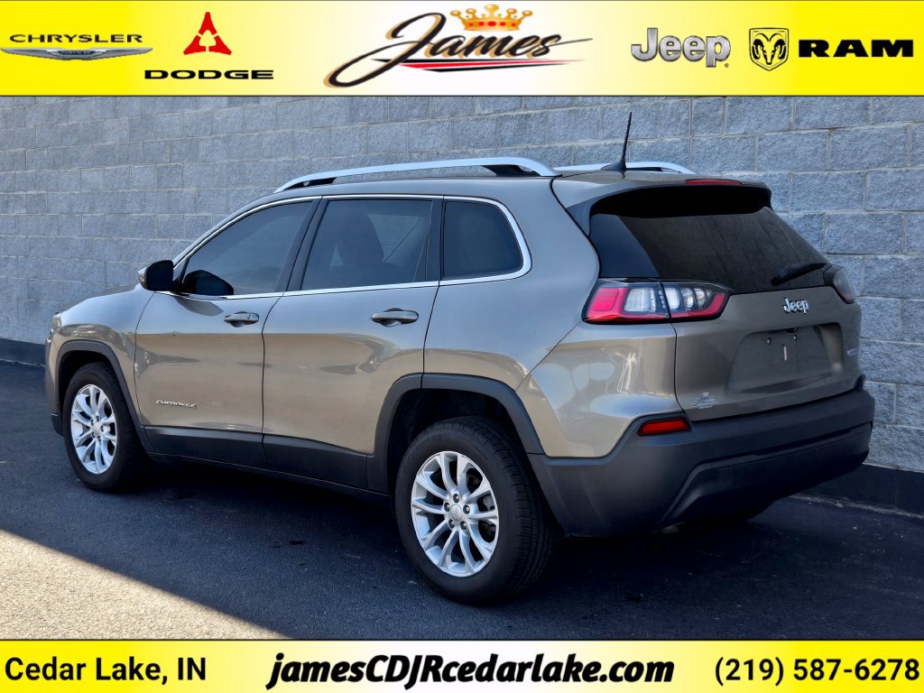 Used 2019 Jeep Cherokee Latitude w/ Popular Appearance Group FWD image 3