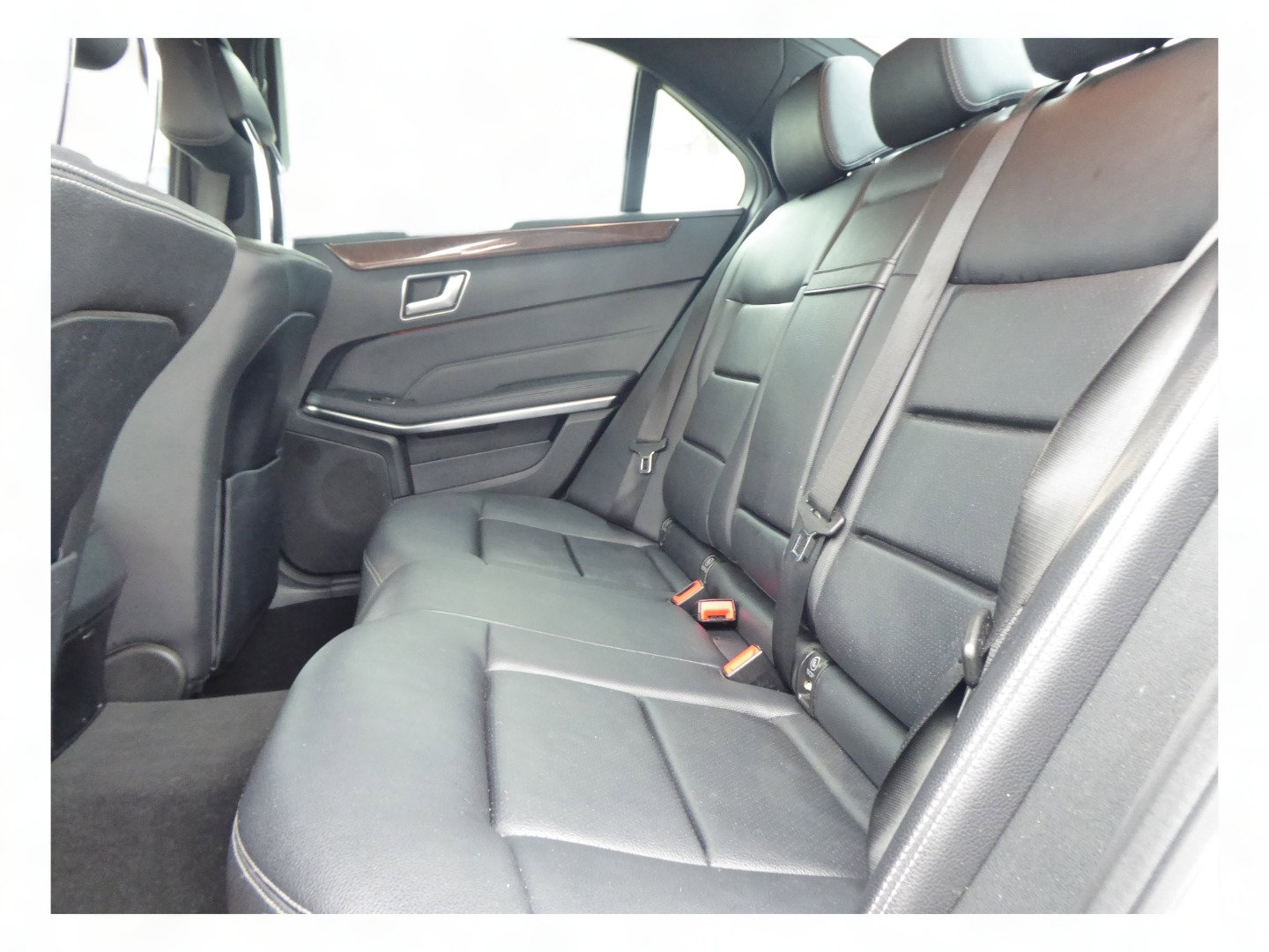 Used 2014 Mercedes-Benz E 350 4MATIC Sedan image 18