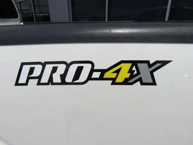Used 2019 Nissan Frontier PRO-4X image 26