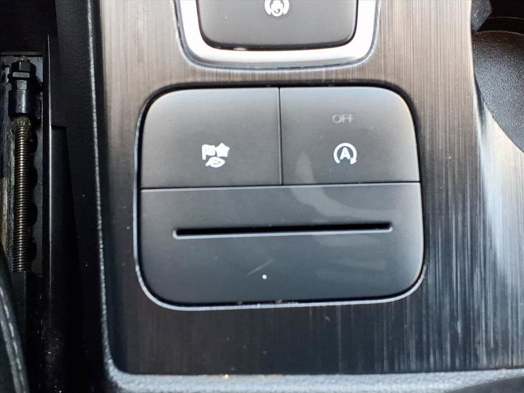 Used 2022 Ford Escape SEL image 15