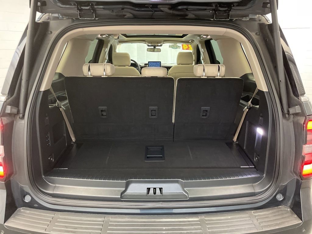Used 2024 Ford Expedition Platinum image 25
