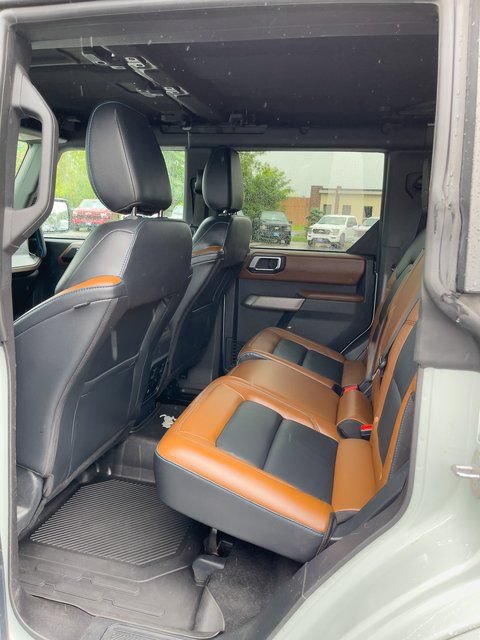 Used 2023 Ford Bronco Outer Banks AWD/4WD image 11